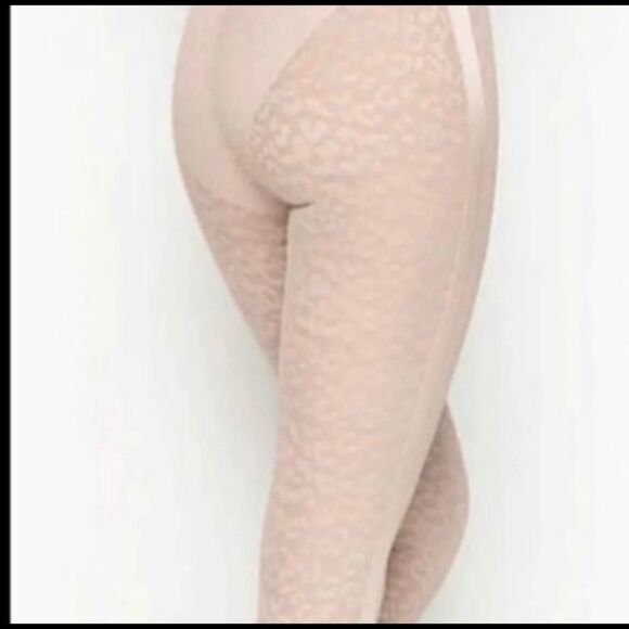Victoria’s Secret high rise leopard leggings performance sheer NWT pink - Picture 2 of 9